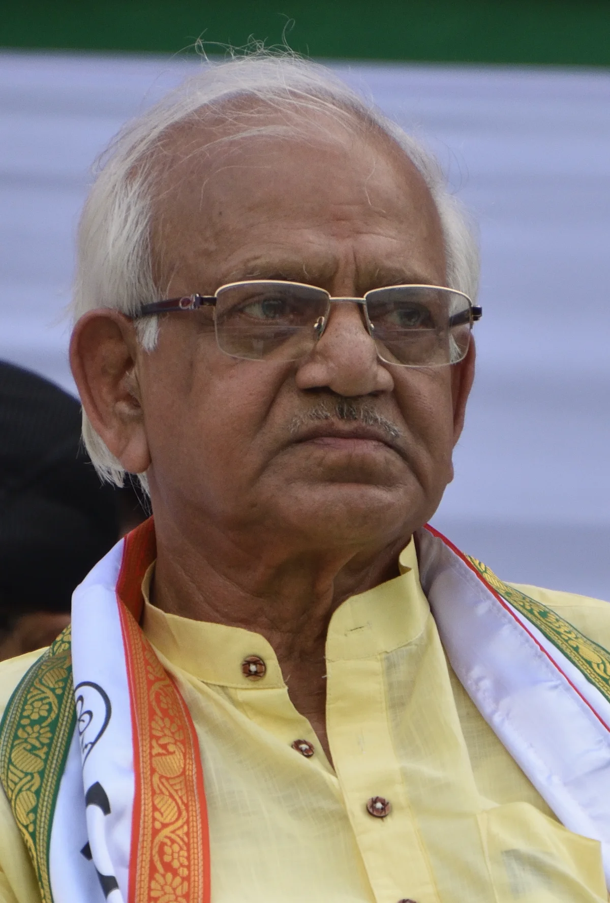 সই জালিয়াতি মামলায় শোভনদেবের বাড়িতে সিআইডি, তদন্তে সহযোগিতার আশ্বাস প্রবীণ তৃণমূল নেতার