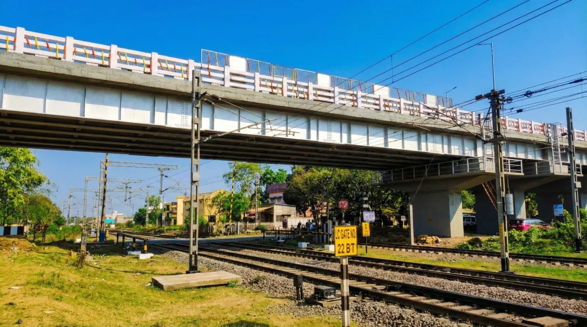 পাওয়ার ব্লকের জেরে শিয়ালদা উত্তর ও দক্ষিণ শাখায় শনি-রবি বাতিল থাকবে বহু ট্রেন, দেখে নিন পুরো তালিকা