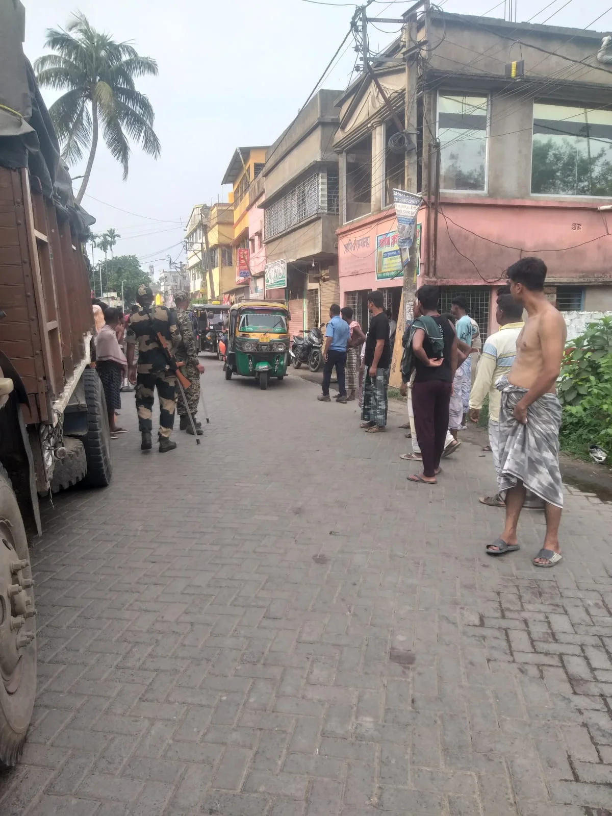 আবারও ভয়াবহ পথ দূর্ঘটনা বহড়ুতে, গুরুতর আহত দুই