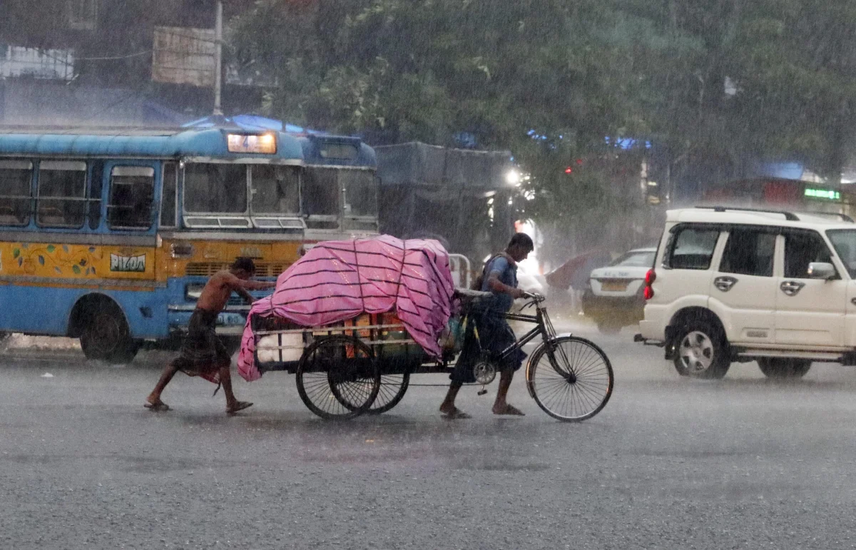 স্বস্তির বৃষ্টি তিলোত্তমায়