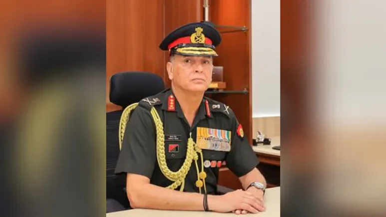 ভারতের পরবর্তী সেনাপ্রধান হিসেবে দায়িত্ব নিচ্ছেন লেফটেন্যান্ট জেনারেল ধীরাজ শেঠ