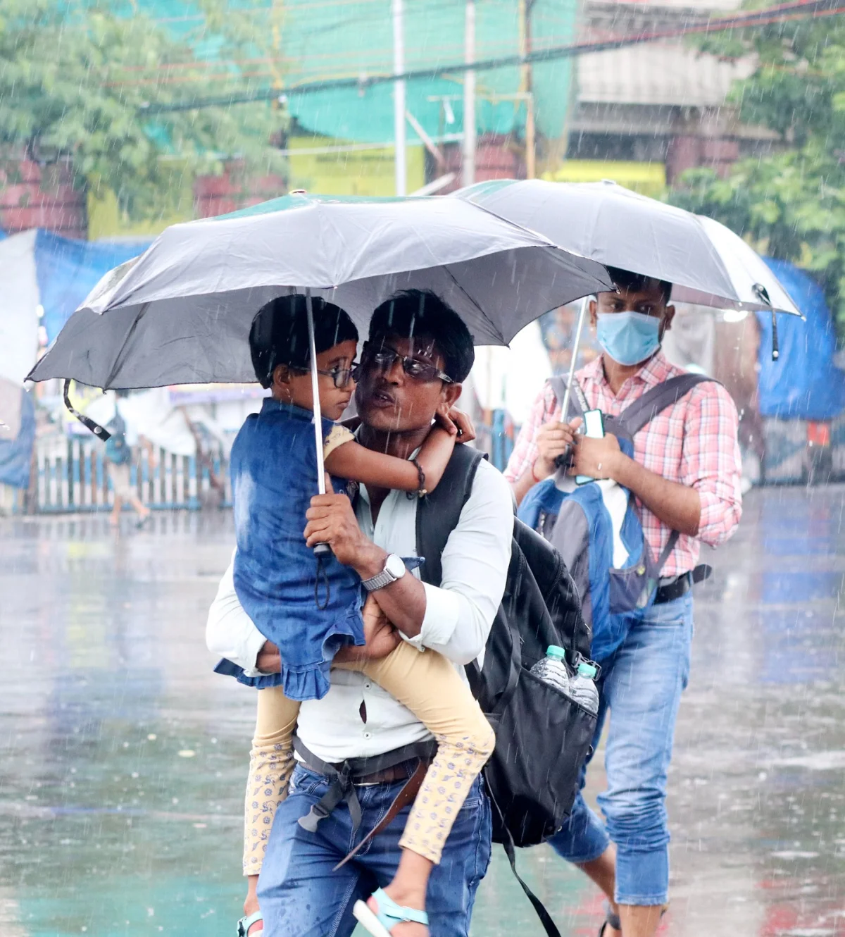 বৃষ্টি ভেজা কলকাতা