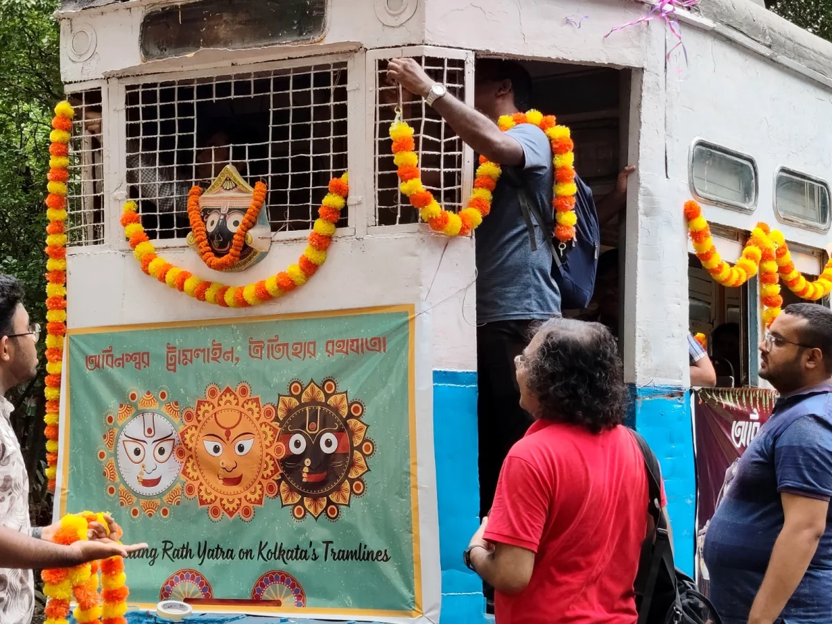 রথযাত্রার উপলক্ষে বিশেষ ট্রাম গড়িয়াহাটে