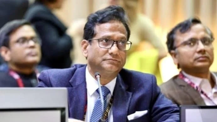 ছাত্র আন্দোলনের জের: তড়িঘড়ি শিক্ষা সচিব বিনীত জোশীকে সরাল কেন্দ্র, নতুন সচিব গ্যাংওয়ার