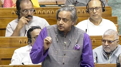 "শাস্তির বিধানই যথেষ্ট নয়, পরীক্ষা ব্যবস্থা ঢেলে সাজান": লোকসভায় নয়া বিল নিয়ে সরব শশী থারুর