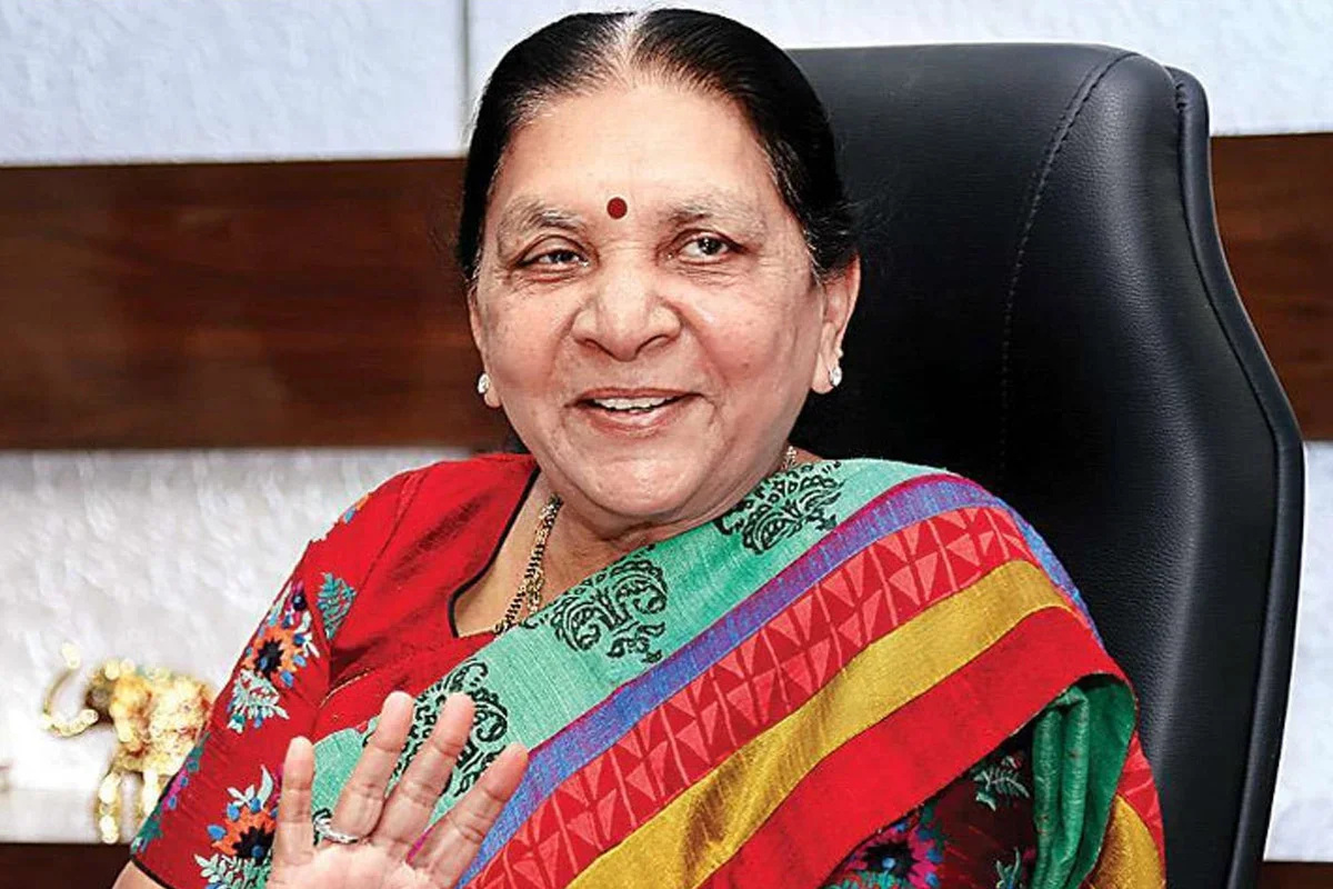 ‘আইএএস পরে হবেন, আগে আদর্শ মা হওয়ার শিক্ষা নিন’, ছাত্রীদের উদ্দেশে উত্তরপ্রদেশের রাজ্যপাল
