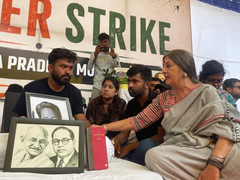 সোনম ওয়াংচুককে হাসপাতালে সরানোর পর অনির্দিষ্টকালের অনশনে সিজেপি প্রতিষ্ঠাতা অভিজিৎ দিপকে, মঞ্চে সিপিআইএমের বৃন্দা কারাত