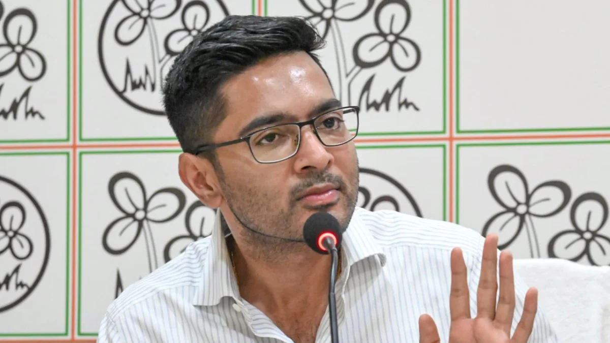 ডিজে মামলায় অস্বস্তি অভিষেকের, আদালতের ভর্ৎসনার পরেই কণ্ঠস্বরের নমুনা দিতে রাজি তৃণমূল সাংসদ 