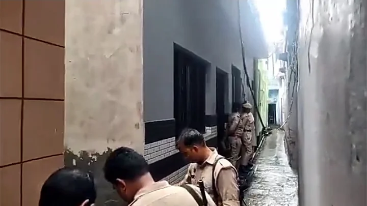 জঙ্গি যোগের সন্দেহে বাংলা সহ দেশের ১০ রাজ্যের ২০টি জায়গায় তল্লাশি অভিযান এনআইএ-র