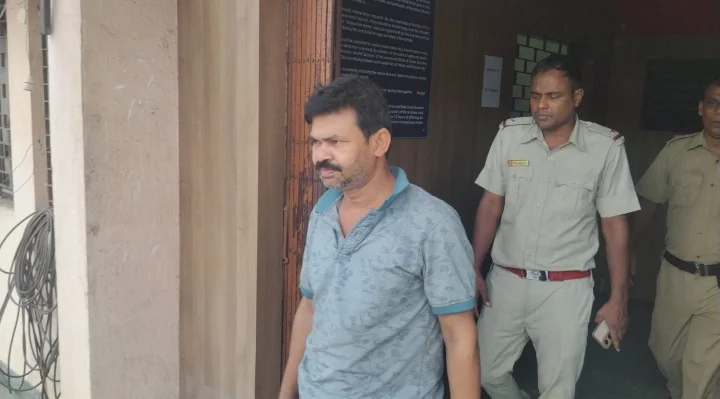 আবাস যোজনার টাকা আত্মসাতের অভিযোগে গ্রেফতার এক ব্যক্তিতে পুনরায় পুলিশ হেফাজতে নিলো পুলিশ 