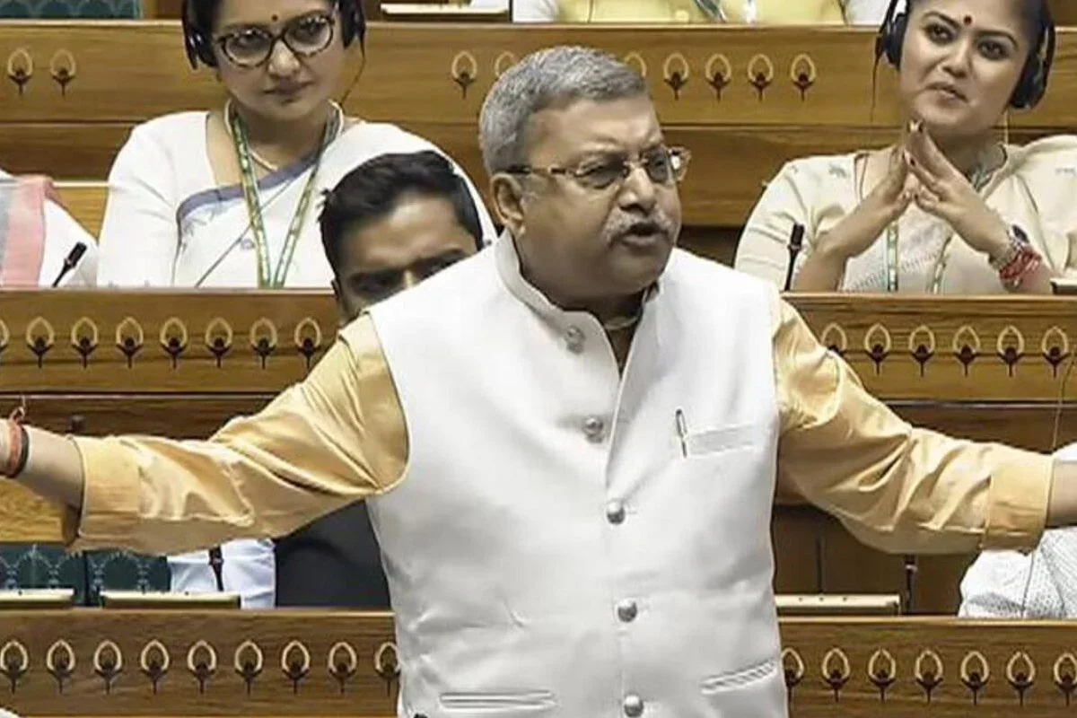 মহিলা সাংসদদের অপমান, বাদল অধিবেশন থেকে সাসপেন্ড হলেন কল্যাণ