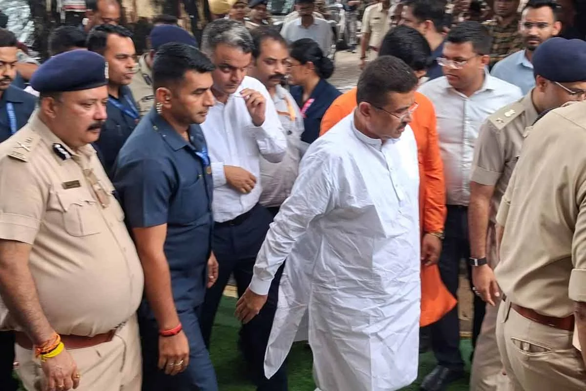 বারুইপুরে নির্যাতিতা ও ইন্দ্রজিতের পরিবারের দেখা করলেন মুখ্যমন্ত্রী, উদ্বোধন করলেন নতুন পুলিশ ফাঁড়ির