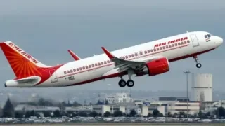 দিল্লি এনসিআর সহ একাধিক রাজ্যে ভারী বৃষ্টি, ২৫ উড়ান বাতিল; বন্যা-ধসে বিপর্যস্ত জনজীবন