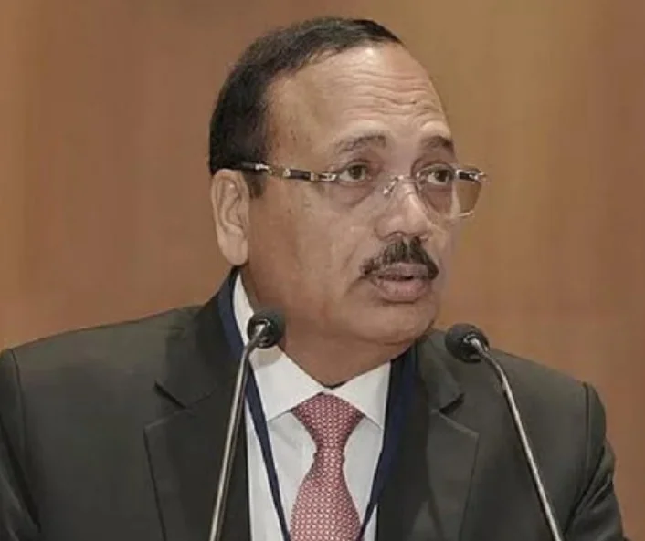 প্রধান বিচারপতিকে আমন্ত্রণ ঘিরে পড়ুয়াদের আপত্তি, বেঙ্গালুরুর আইন বিশ্ববিদ্যালয়ে বাতিল সমাবর্তন