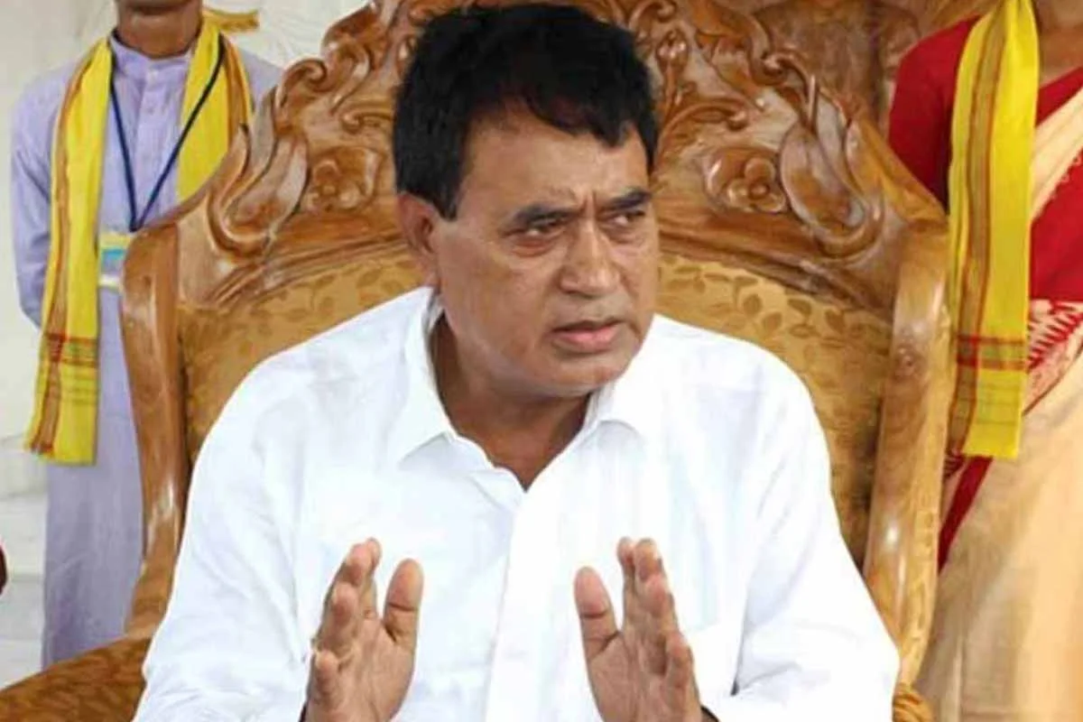 নেতাজিকে নিয়ে বিতর্কিত মন্তব্য: বঙ্গবিভূষণ হারানোর পর এবার অনন্ত মহারাজের বিরুদ্ধে এফআইআর দায়ের