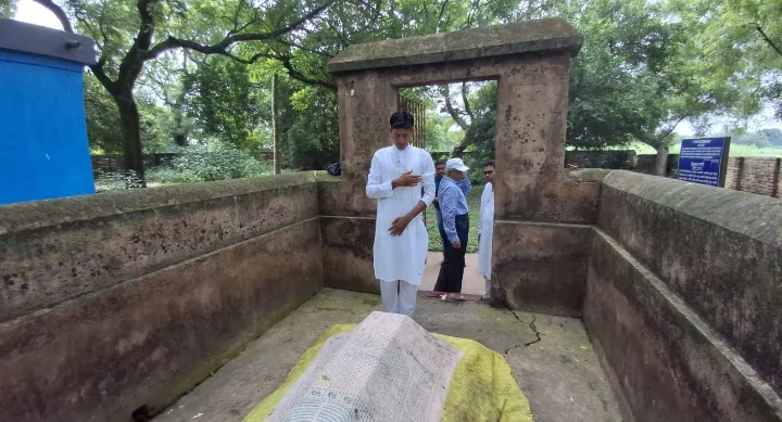 নবাব সিরাজউদৌলার স্মৃতিতে সাহিত্য পরিষদ গঠন রেজিনগরে