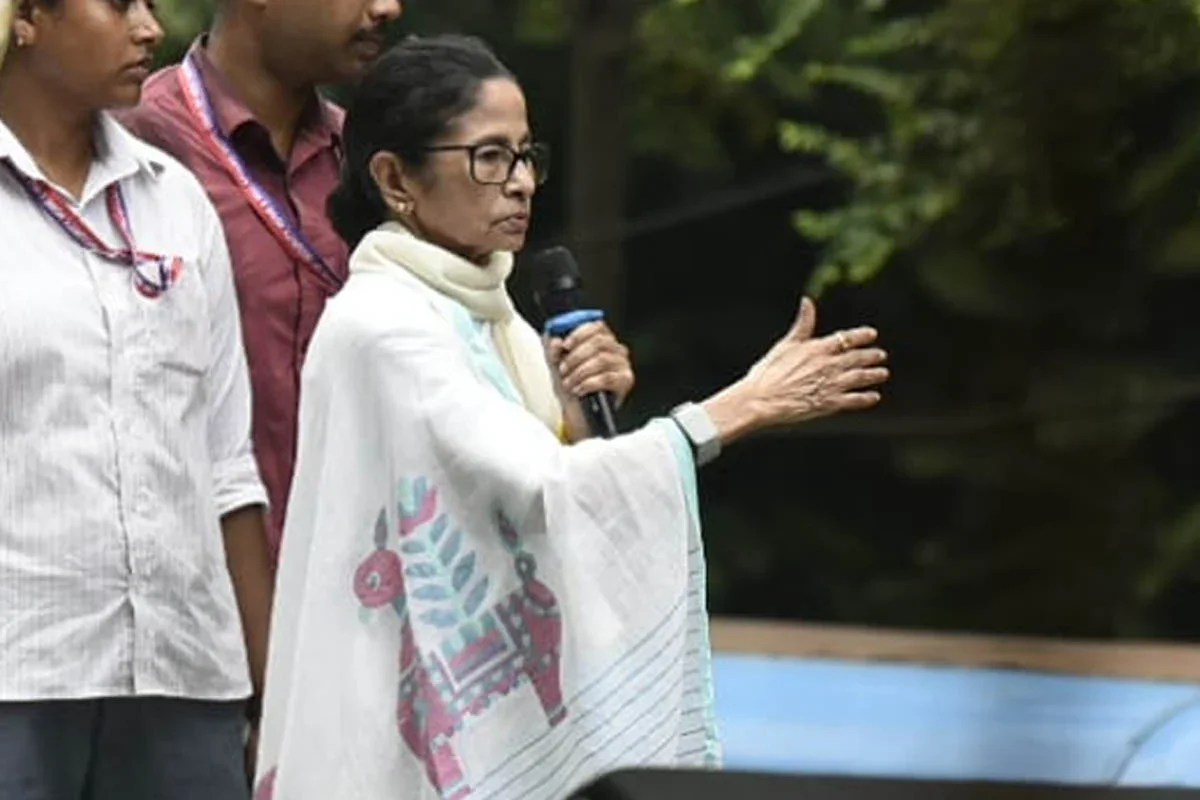 হাইকোর্টের নির্দেশ অমান্যের অভিযোগ, মমতার বিরুদ্ধে এফআইআর রুজু পুলিশের