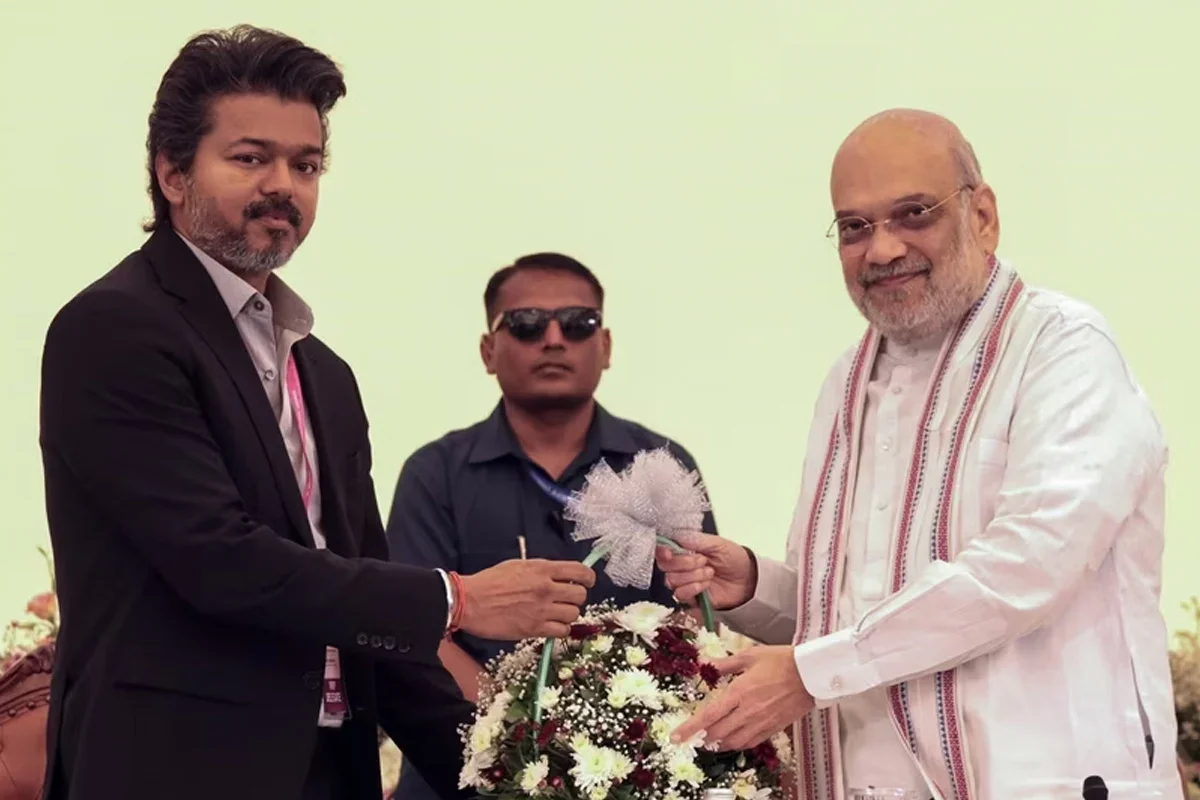 আসন পুনর্বিন্যাস নিয়ে অমিত শাহের সঙ্গে বিজয়ের বৈঠক, তুঙ্গে রাজনৈতিক জল্পনা