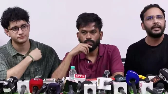 জ্ঞানেশ কুমারকে ৪৮ ঘণ্টার আল্টিমেটাম, পদত্যাগের দাবিতে সরব ককরোচ জনতা পার্টি