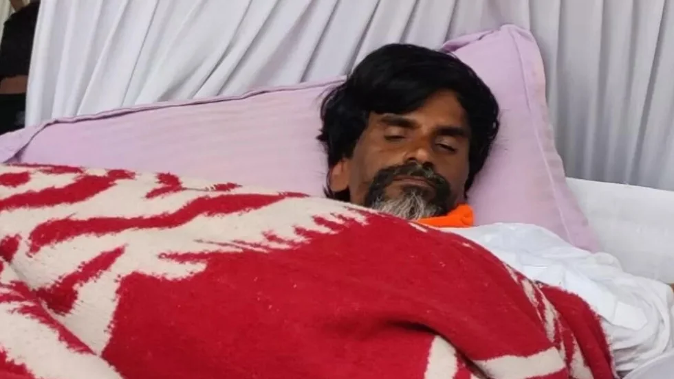 মারাঠা সংরক্ষণের দাবিতে অনশন: ১১ সেপ্টেম্বরের ডেডলাইন দিয়ে মুম্বাই অচলের হুঁশিয়ারি পাতিলের