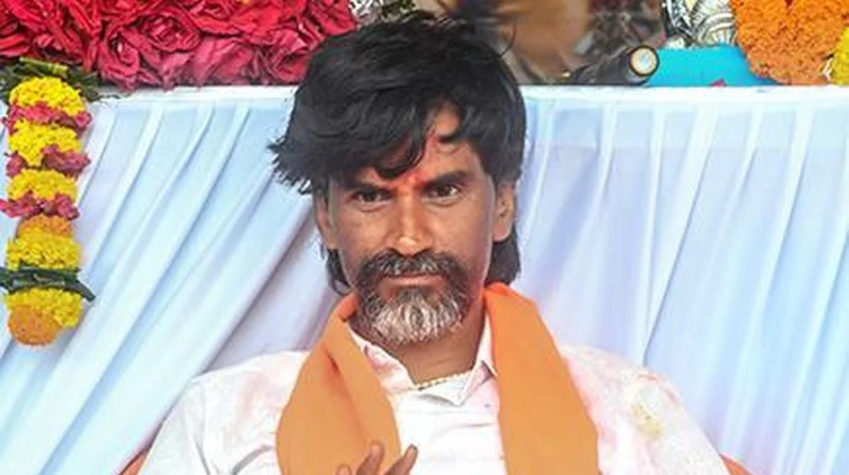 নিরাপত্তার কারণ দর্শিয়ে জারাঙ্গের অনশনে পুলিশের নিষেধাজ্ঞা, খুনের ষড়যন্ত্রের মারাত্মক অভিযোগ মারাঠা নেতার