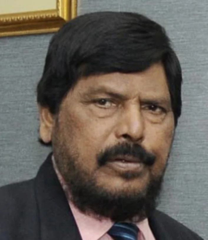 ‘উৎসব সকলের’, গরবা-ডান্ডিয়ায় মুসলিমদের প্রবেশে নিষেধাজ্ঞার দাবিকে ‘অসাংবিধানিক’ বললেন কেন্দ্রীয় মন্ত্রী 