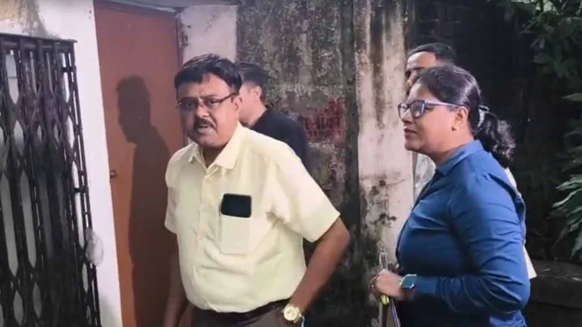 আয়বহির্ভূত সম্পত্তির অভিযোগ, বেলেঘাটায় প্রাক্তন তৃণমূল কাউন্সিলরের বাড়িতে দুর্নীতিদমন কমিশনের হানা