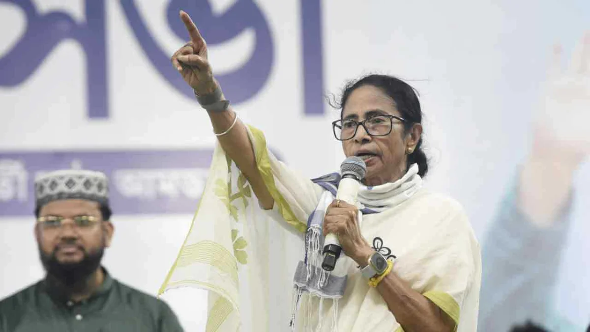 প্রতীক দ্বন্দ্বের মাঝেই নন্দীগ্রাম ও রেজিনগরে প্রার্থী ঘোষণা করল মমতার তৃণমূল
