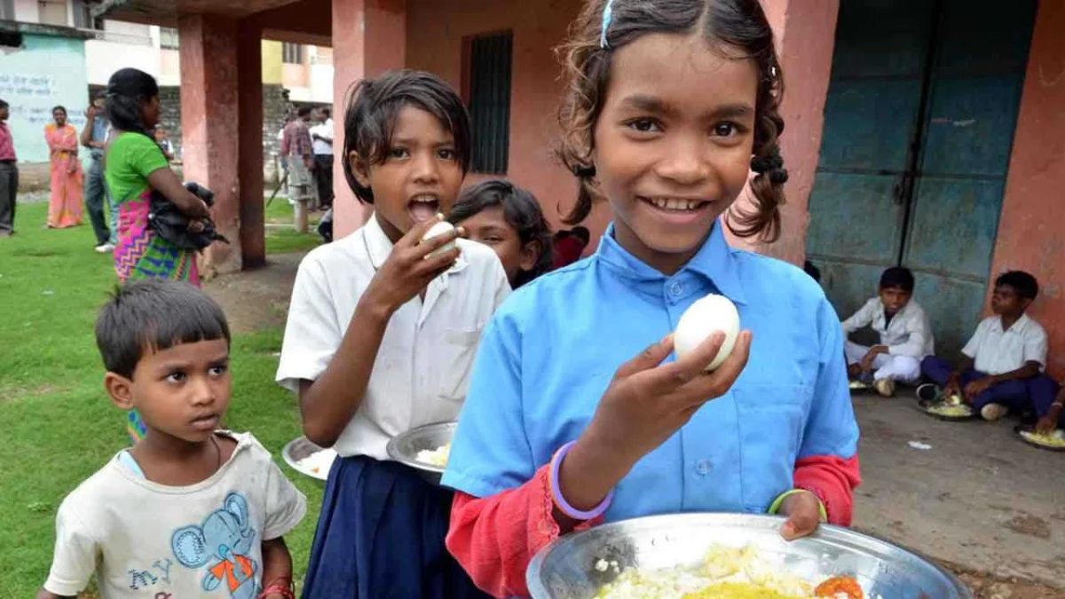 চার জেলায় মিড-ডে মিল সরবরাহে 'অক্ষয় পাত্র'-এর অনুমোদন বাতিল করল রাজ্য