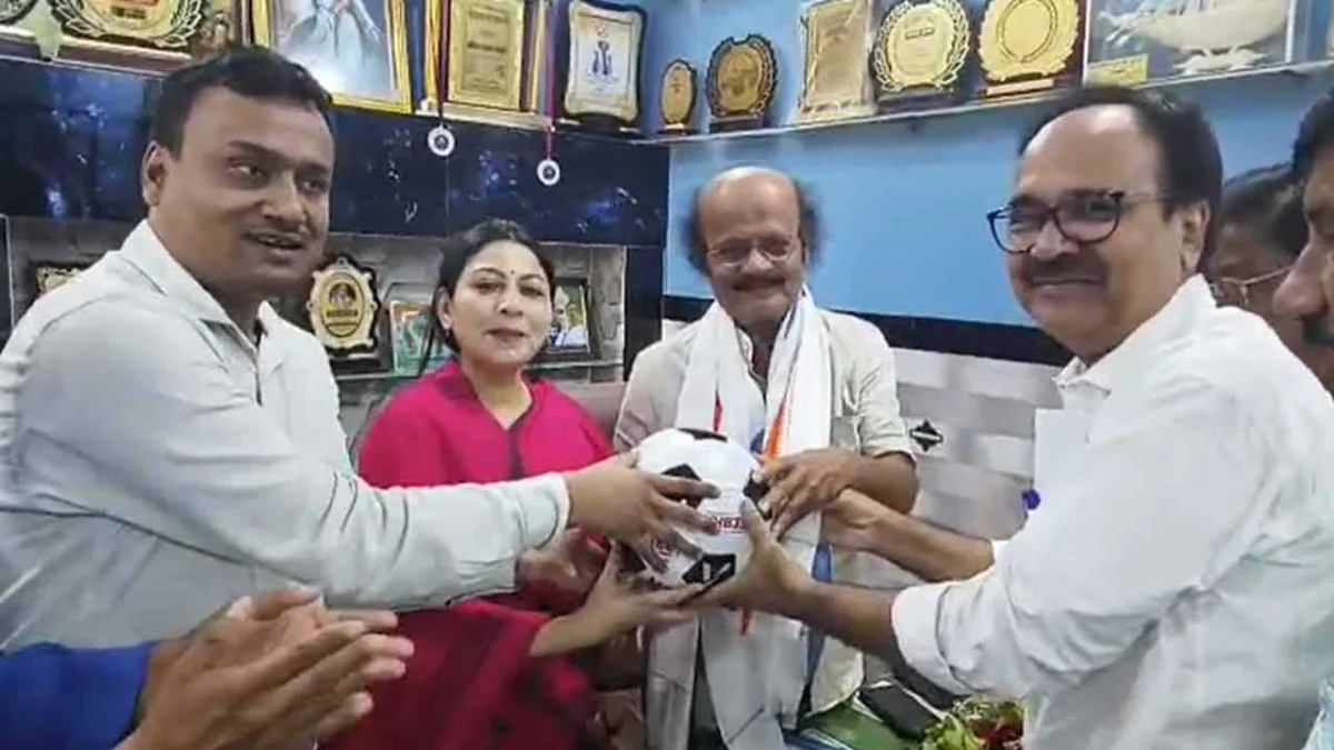 দোলাচল কাটিয়ে রেজিনগর উপনির্বাচনে প্রচারে রবিউল, কটাক্ষ বিরোধীদের