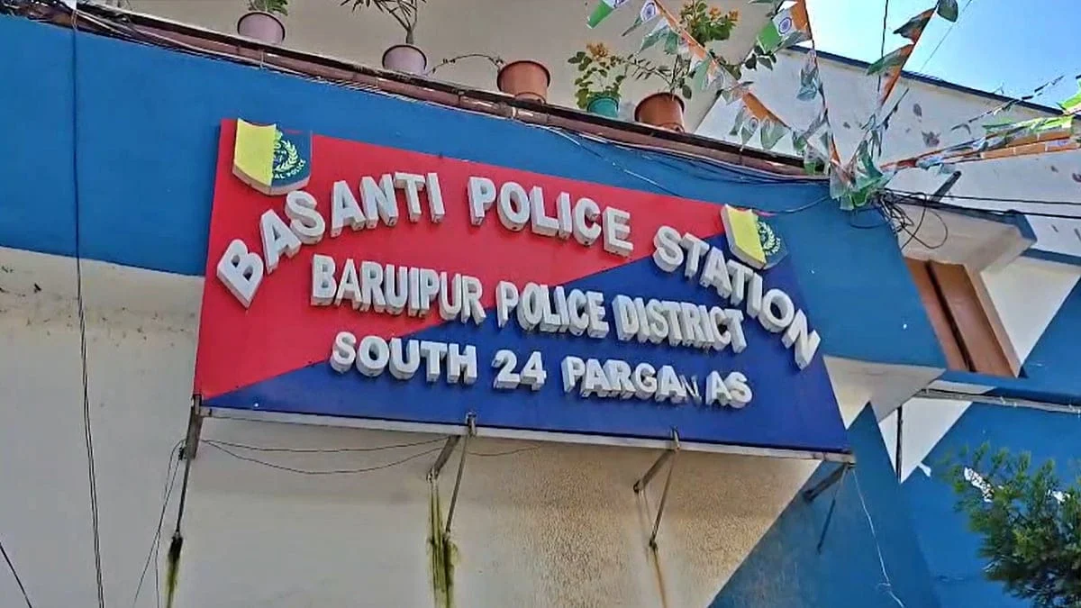 চাষের জমিতে বেআইনি বিদ্যুতের তার, তড়িদাহত হয়ে মৃত দম্পতি, আহত নাবালক বাসন্তীতে গ্রেপ্তার ১