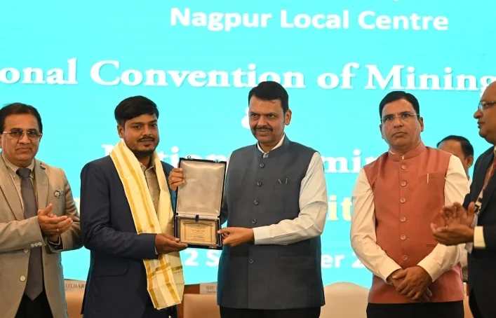 লালগোলার মাটি থেকে জাতীয় মঞ্চে- ডঃ আলিমুর্তজার অনন্য সাফল্যে খুশির জোয়ার গোটা পরিবারে