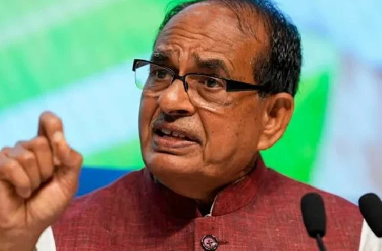 গ্রামীণ মহিলাদের ঋণে গড়িমসি নয়, ব্যাংকগুলিকে বার্তা শিবরাজের