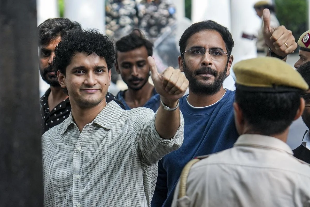 জাতীয় পতাকা হাতে ১৬ অক্টোবর দিল্লিতে মিছিলের ডাক অভিজিৎ দিপকের