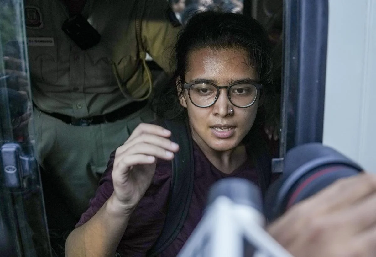 ১২ ঘণ্টা আটক রেখে মুক্তি নেহার, অভিজিৎকে ঘিরে দিল্লি পুলিশের কড়াকড়ি