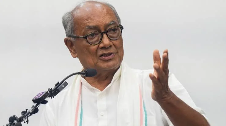 "আরএসএস ও বিশ্ব হিন্দু পরিষদ সনাতন ধর্মকে বিকৃত করছে": বিস্ফোরক মন্তব্যে দিগ্বিজয় সিংহের