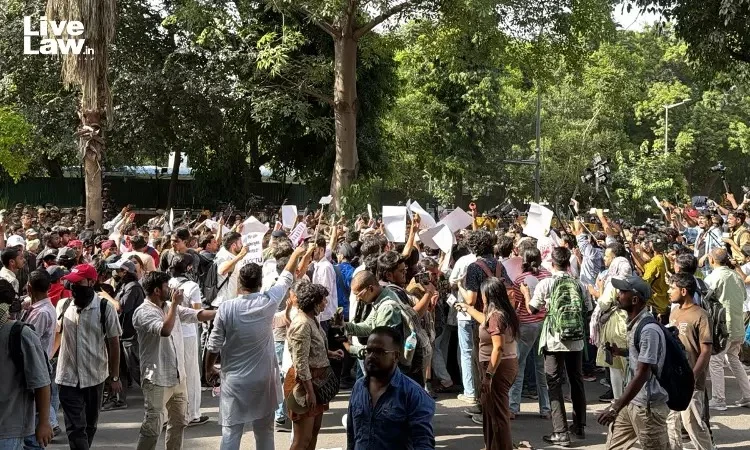জ্ঞানেশ কুমারের বিরুদ্ধে বিক্ষোভ: ১৭ পড়ুয়া-সাংবাদিককে জামিন দিল দিল্লির আদালত