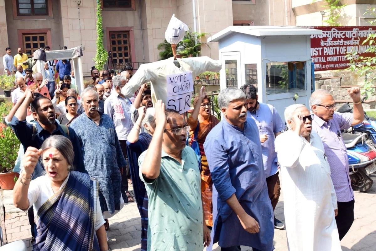 ভাগবতজী, সংবিধান পড়ুন’, আরএসএস প্রধানকে বার্তা বৃন্দা কারাতের