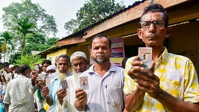 নগাঁও লোকসভা উপনির্বাচনে কড়া নিরাপত্তায় চলছে ভোটগ্রহণ, প্রথম দু’ঘণ্টায় ভোট পড়ল ১৭ শতাংশের বেশি
