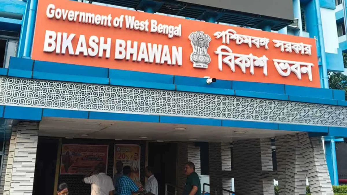 পুজোর ছুটির পরই নিয়োগে গতি, নভেম্বরেই বাকি ইন্টারভিউ শেষ করতে চায় এসএসসি ও পর্ষদ