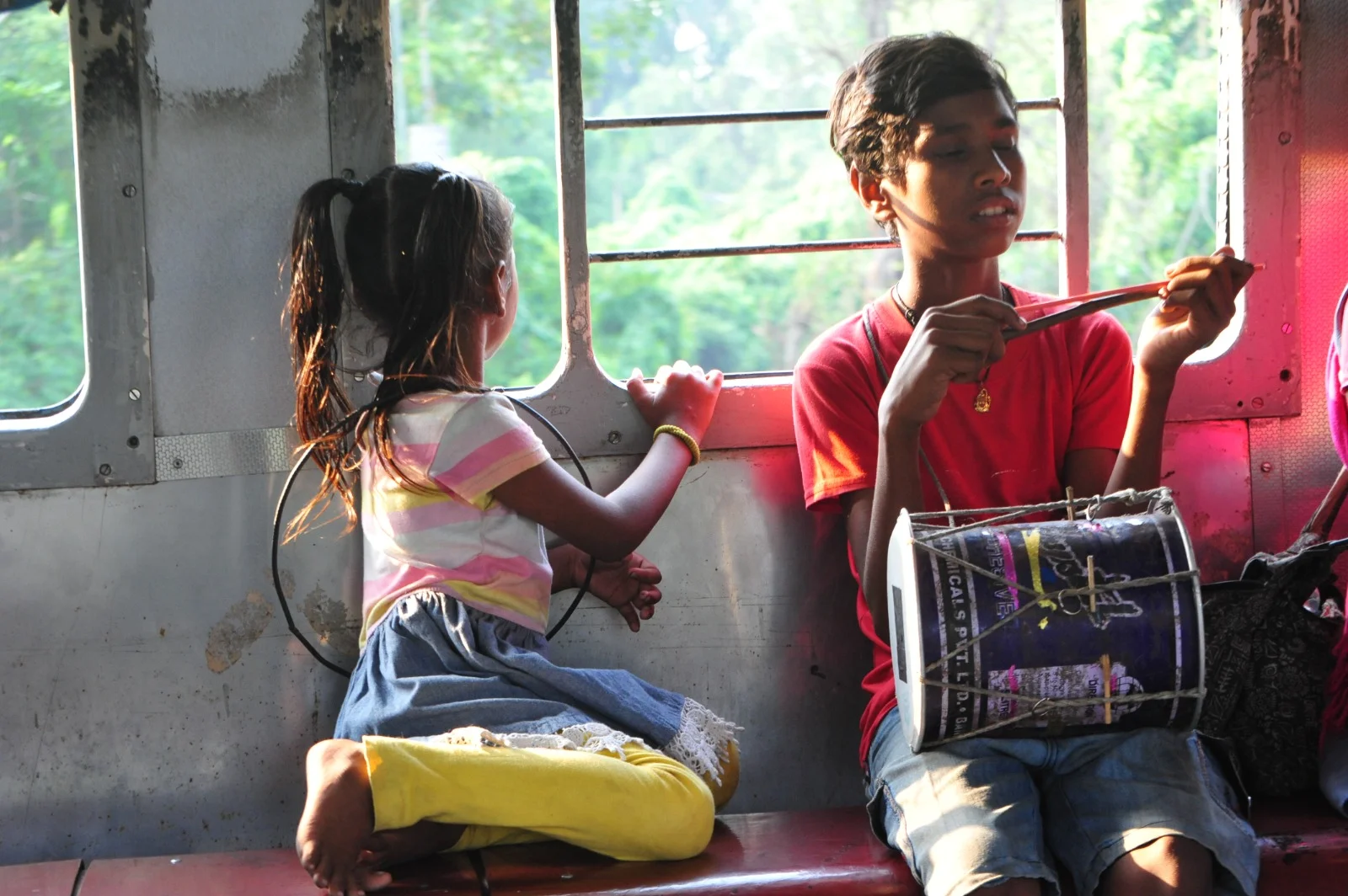 লাইফ এক মাদারি কা খেল বাবুয়া