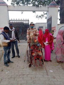 আজ উত্তরপ্রদেশে চলছে পঞ্চম দফার নির্বাচন, বেলা একটা পর্যন্ত ভোট পড়েছে ৩৪.৮৩%