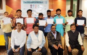 একটি চিরাগ জ্বালালেও আঁধার খানিকটা দূর হয়ঃ তাজ সৈয়দ 1 একটি চিরাগ জ্বালালেও আঁধার খানিকটা দূর হয়ঃ তাজ সৈয়দ