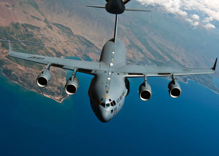 ইউক্রেন থেকে ভারতীয়দের ফেরাতে বায়ু সেনাকে তৈরি থাকার নির্দেশ মোদির, উচ্চ ক্ষমতা সম্পন্ন সামরিক বিমান C-17 পাঠাচ্ছে ভারত