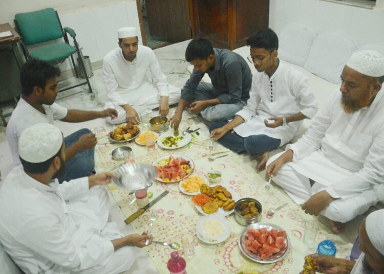 হে প্রভু, সহজ সরল পথ দেখাও... 3 হে প্রভু, সহজ সরল পথ দেখাও...