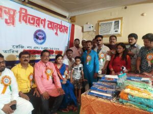 বিধাননগর পৌরনিগমের ১২ নম্বর ওয়ার্ডে বস্ত্র প্রদান-ইফতার মজলিস 3 বিধাননগর পৌরনিগমের ১২ নম্বর ওয়ার্ডে বস্ত্র প্রদান-ইফতার মজলিস