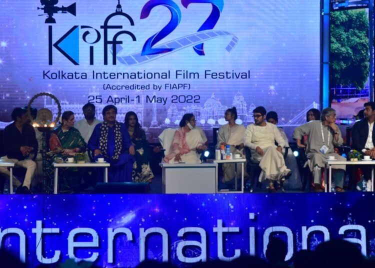 শুরু হল ২৭ তম কলকাতা আন্তর্জাতিক চলচ্চিত্র উৎসব, উদ্বোধন করলেন মুখ্যমন্ত্রী