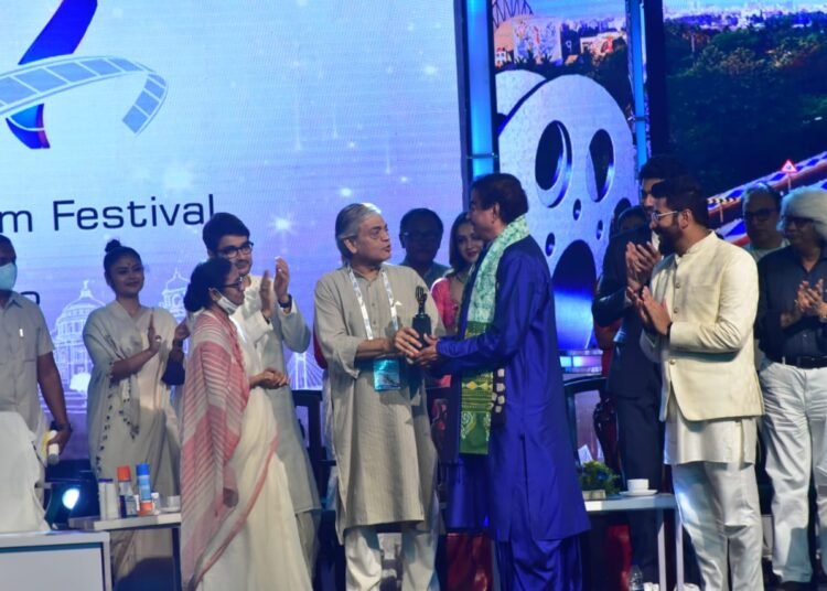 শুরু হল ২৭ তম কলকাতা আন্তর্জাতিক চলচ্চিত্র উৎসব, উদ্বোধন করলেন মুখ্যমন্ত্রী