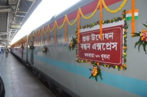 দীর্ঘ ২৬ মাস বন্ধ থাকার পর আজ ফের চালু হচ্ছে কলকাতা - খুলনা রেল চলাচল