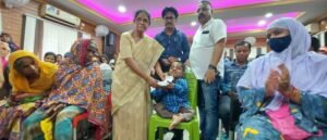 জনসংযোগ শিবির পরিষেবায় মিলল কোথাও রক্ত, কোথাও হেয়ারিং এইড